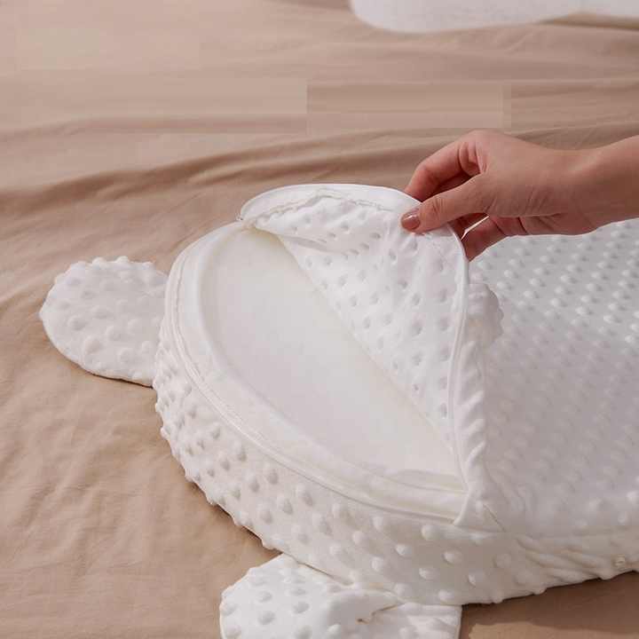 Baby anti-choking pillow -anti spitting slope pad