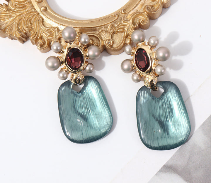 Pearl organic glass ear clip — Pearl Earrings