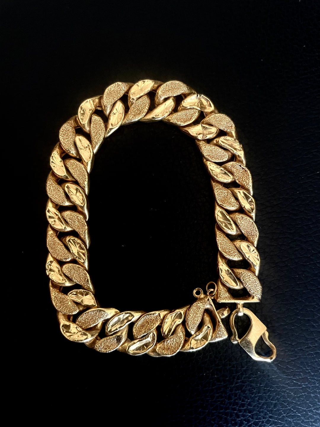 22k Solid Gold Cuban Link Bracelet