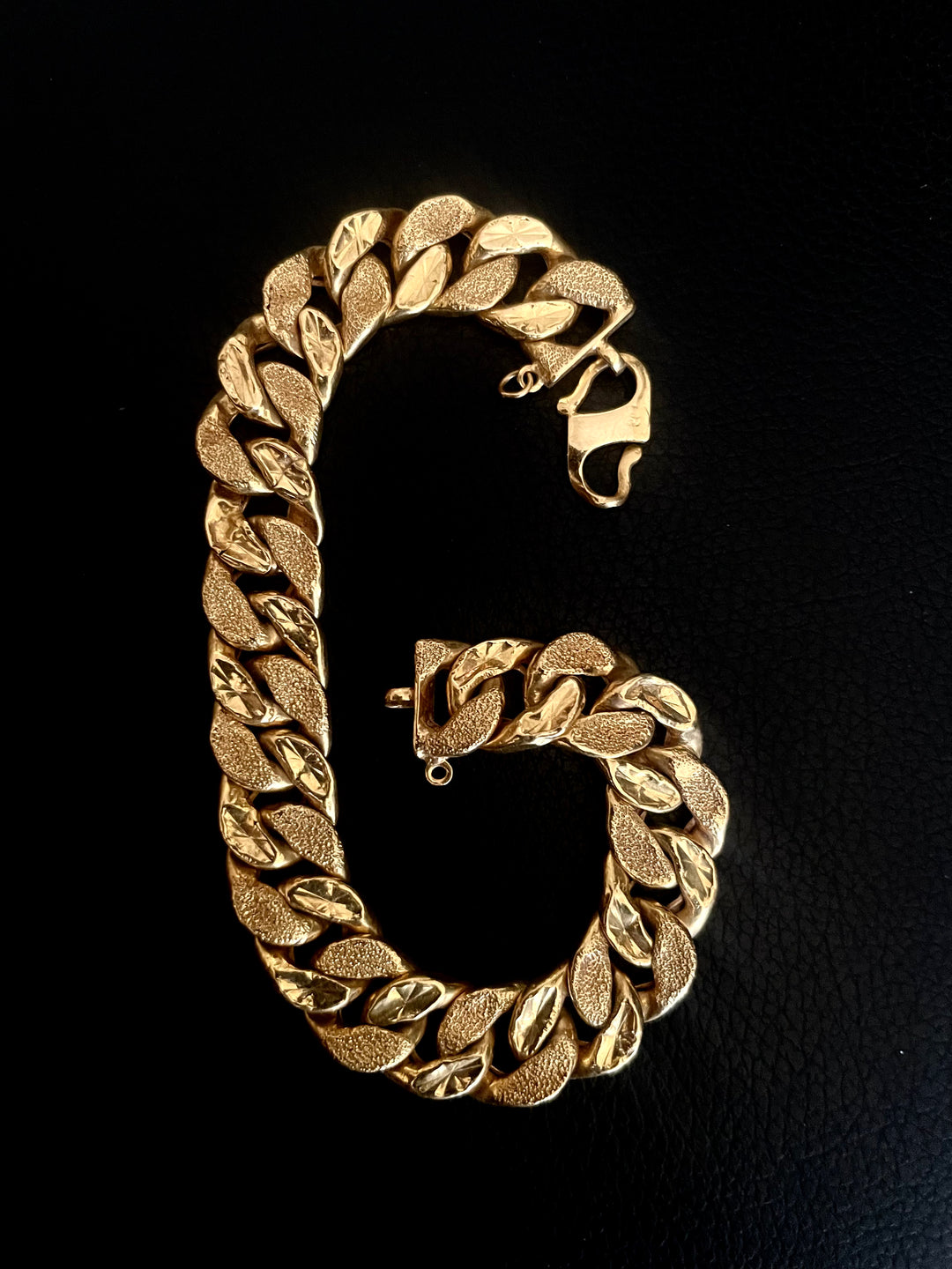 22k Solid Gold Cuban Link Bracelet